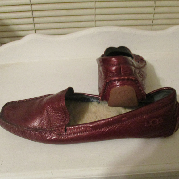 UGG Shoes - UGG SIGHTSEE CRINKLE LOAFERS ~ 9.5 ~ LINING ~ LOGO